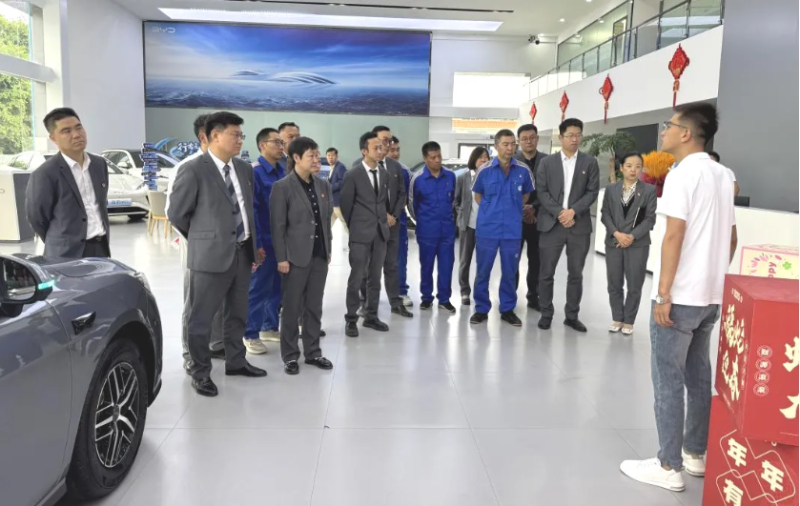 汽貿(mào)公司黨支部開展&ldquo;走出去、學進來，改作風、促發(fā)展&rdquo;貫徹中央八項規(guī)定精神學習教育走深走實主題黨日活動