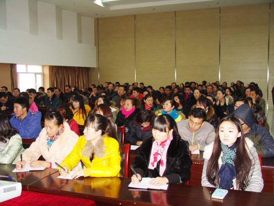 內(nèi)強(qiáng)個(gè)人素質(zhì)，外塑企業(yè)形象